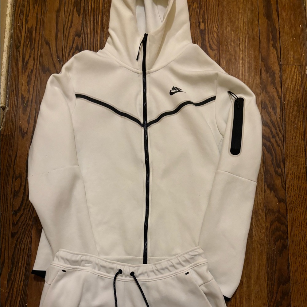 SOLD Full 2 piece white Nike tech tracksuit